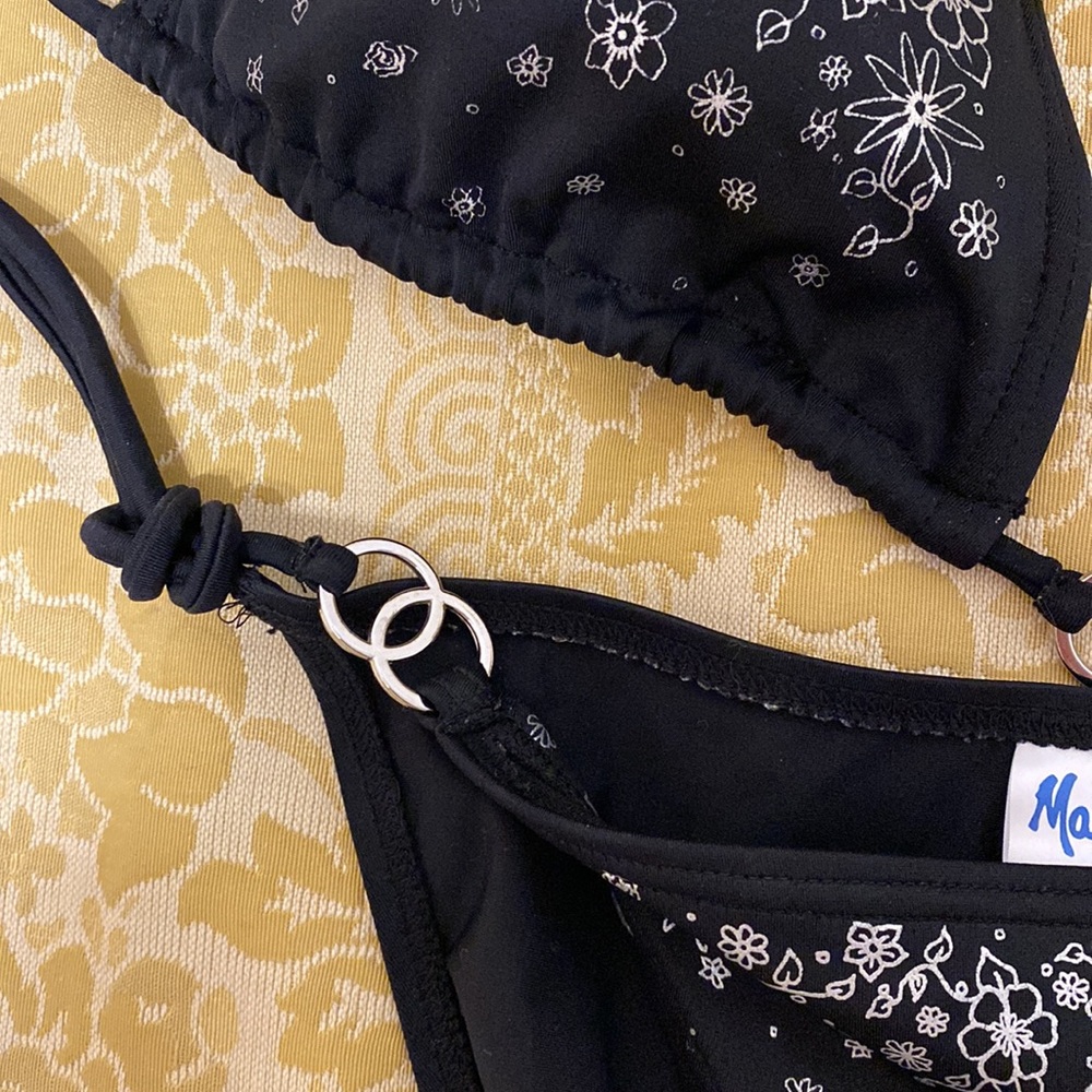 Bikini Top L, S bottom - Picture 2 of 10